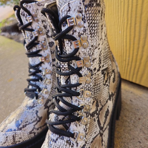 Fashion Nova Snake Print Combat Boots Women Size 11 - Picture 4 of 7
